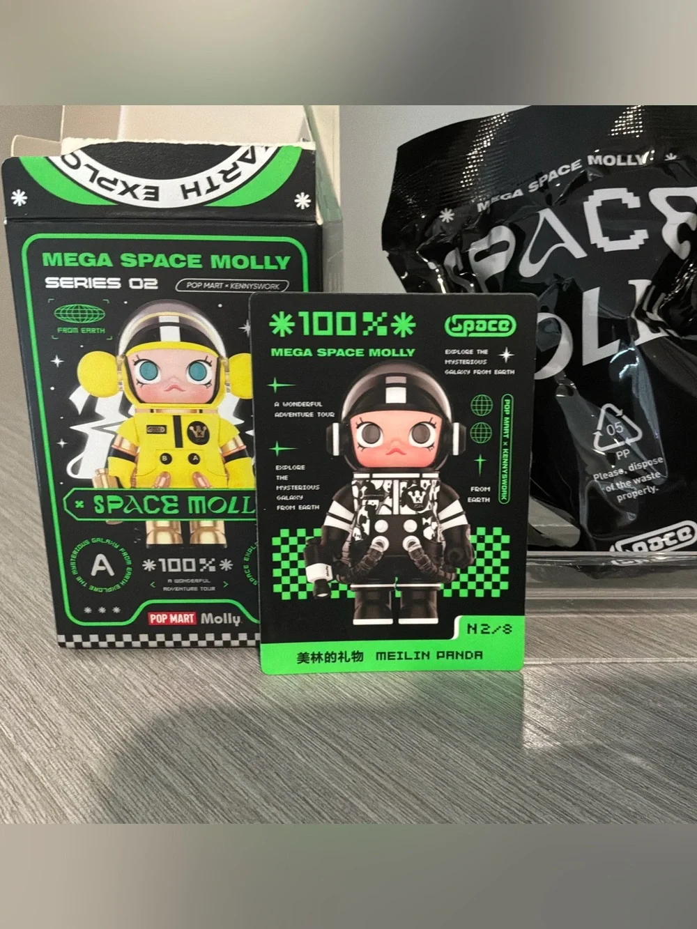 Popmart Mega Space Molly Series 2 - Confirmed “ Meilin Panda”
